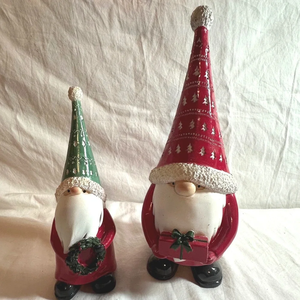 Unbranded Christmas Gnome Figurine Set Red Green Excellent  Holiday Decor Winter